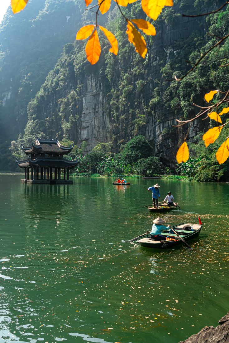 Trang An Boat Trip in Ninh Binh