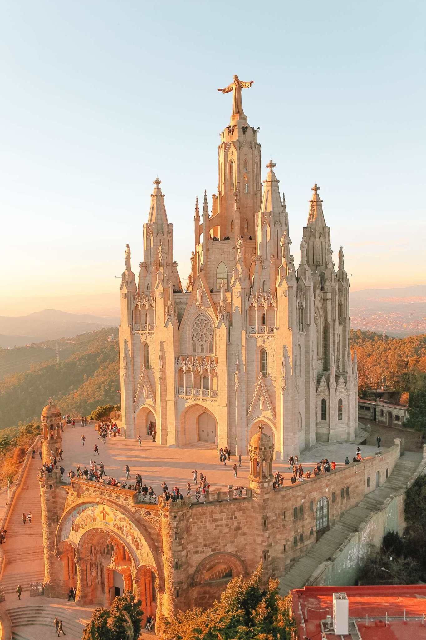 Your Essential Guide To Visiting Barcelona