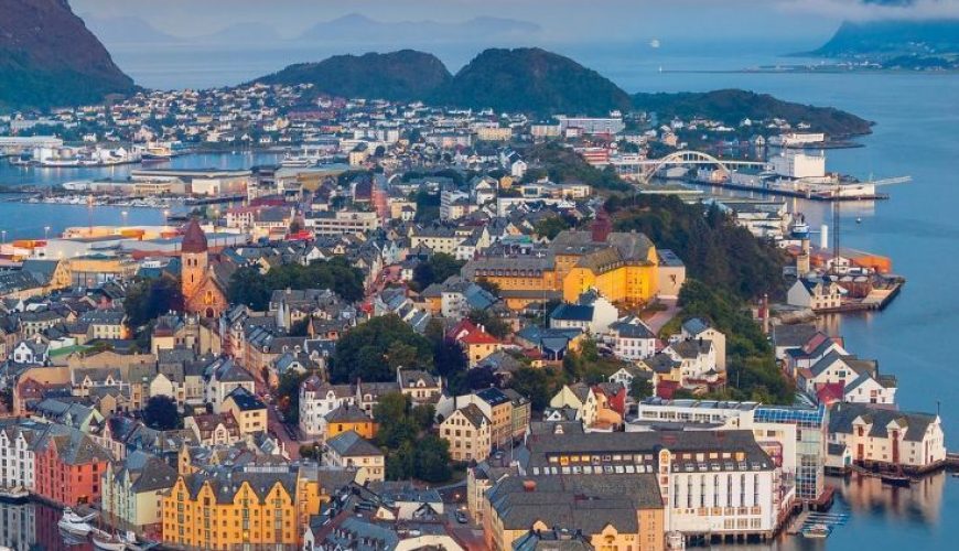 Sightseeing in Alesund, Norway