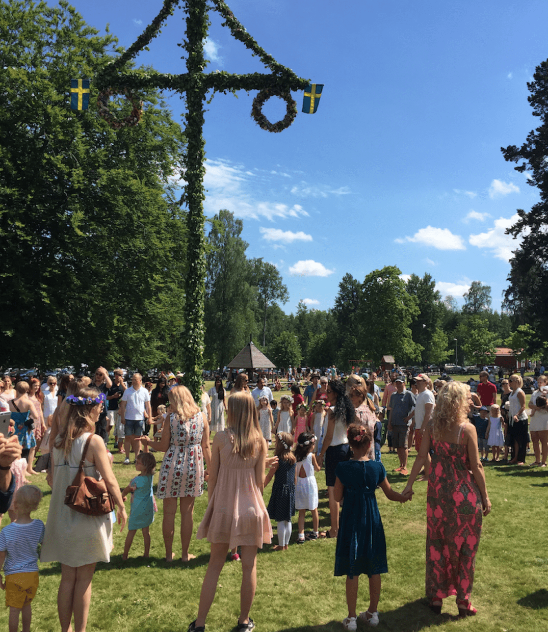 Små Grodorna: Swedish Midsummer Song – Lyrics & English Translation – Hej Sweden