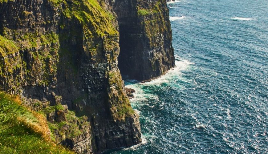 The Ultimate Guide to Visiting the Cliffs of Moher in Ireland from Dublin