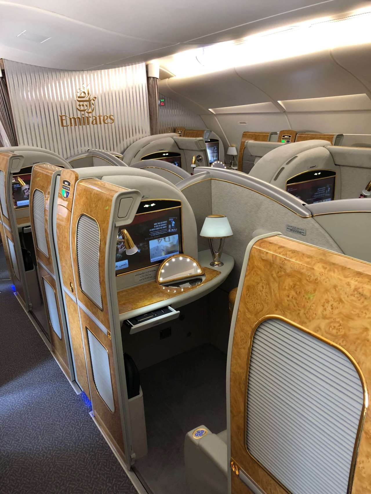 An Emirates First Class review: showering at 40,000 feet for next to nothing