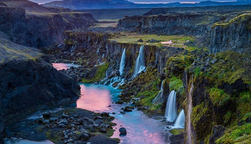 15 jaw-droppingly beautiful waterfalls in Iceland