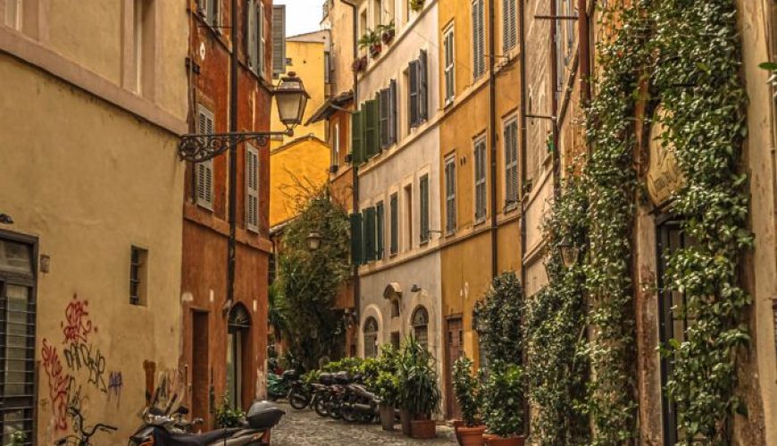 15 Beautiful Streets of Rome You Need To See