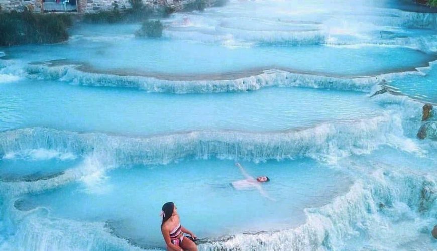 Cascate del Mulino Hot Springs Waterfall in Italy