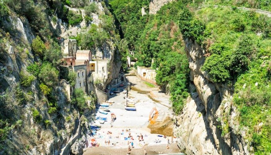 10 Unforgettable Things to Do on the Amalfi Coast (+ Tips)