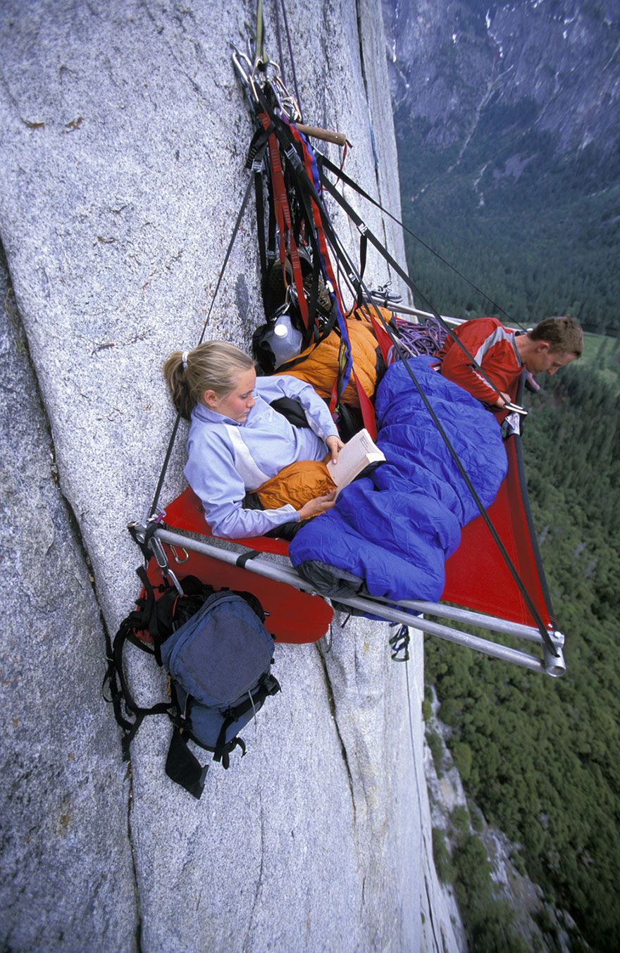 30 Death-Defying Photos That Will Make Your Heart Skip A Beat