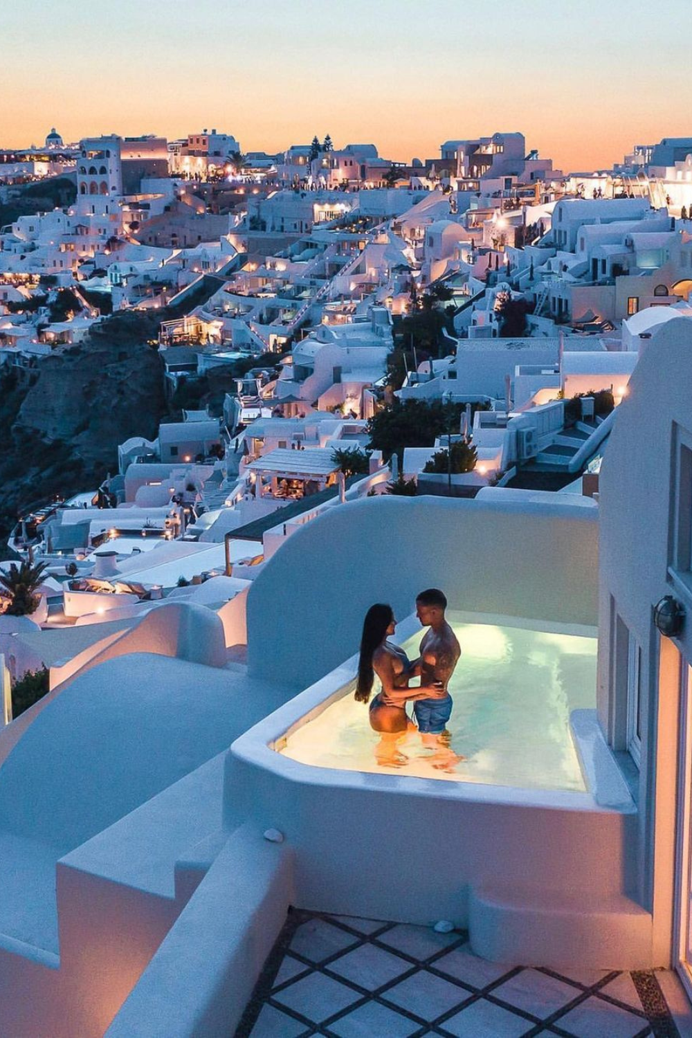 Which part of Santorini is best for honeymoon?